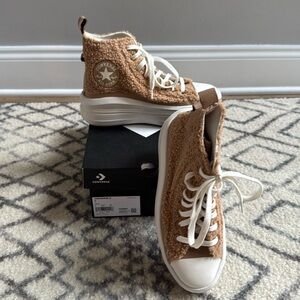 NEW IN BOX Converse Chuck Taylor High Top Platforms